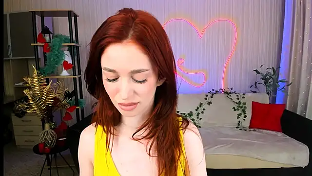 ChristinaConteeree online show from June 12, 7:13 pm