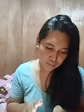 Snapshot of Romantic_Sabrina chatting on April 16, 9:39 pm Romantic Sabrina online show from April 16, 9:39 pm
