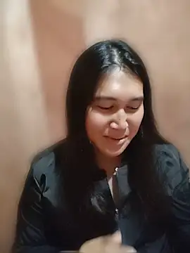 Snapshot of Romantic_Sabrina chatting on May 18, 5:02 am Romantic Sabrina online show from May 18, 5:02 am