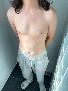 Frankieyyy1 online show from September 29, 11:04 am