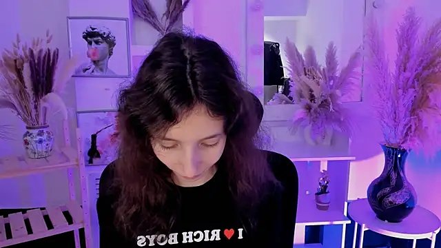 EmmanuellBrown online show from September 30, 12:10 pm