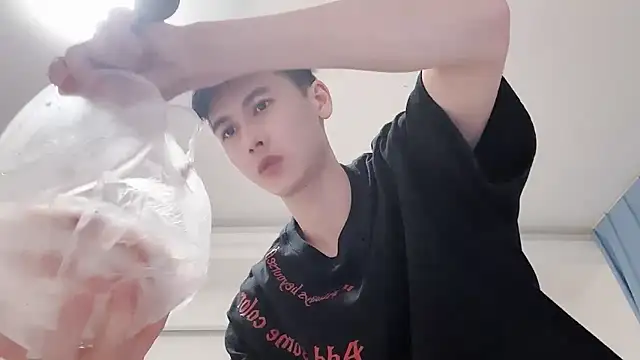 xiaojie2563 online show from August 6, 9:44 am