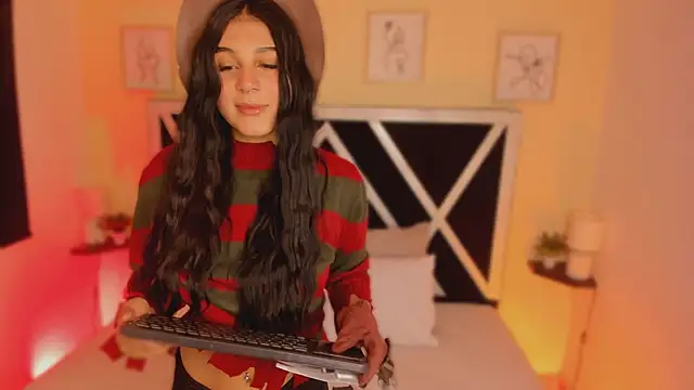 Snapshot of salem_sp chatting on October 31, 11:33 am salem sp online show from October 31, 11:33 am