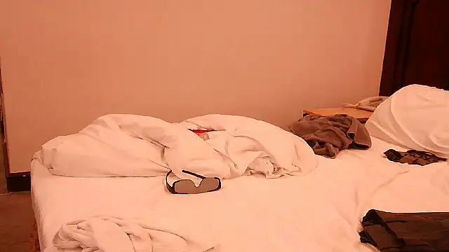 bigbb101011 online show from September 28, 1:49 pm