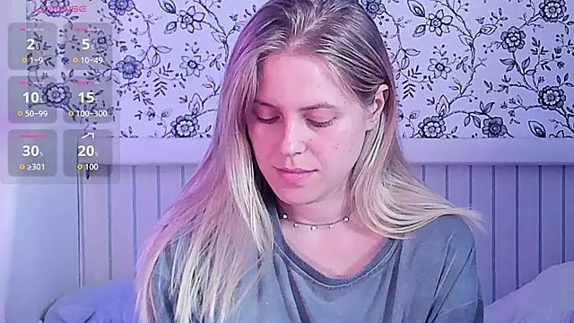 Snapshot of AngelAnty chatting on July 23, 10:13 am AngelAnty online show from July 23, 10:13 am