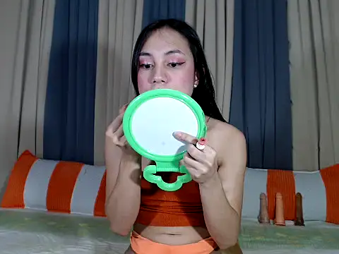 Jadehotcum online show from October 20, 9:21 am