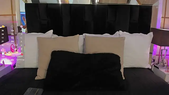 Snapshot of GretaVelvet chatting on October 27, 6:45 pm GretaVelvet online show from October 27, 6:45 pm