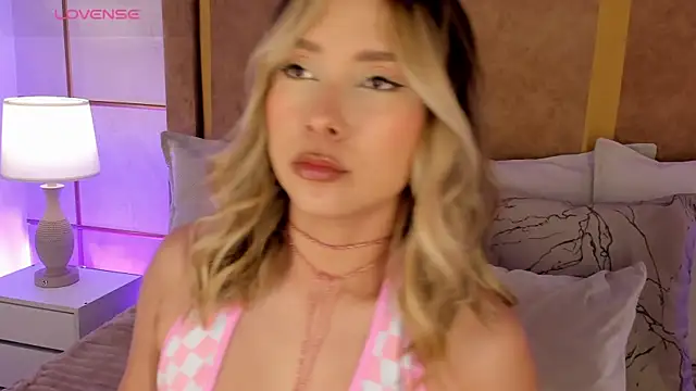 GretaVelvet online show from August 4, 7:27 pm