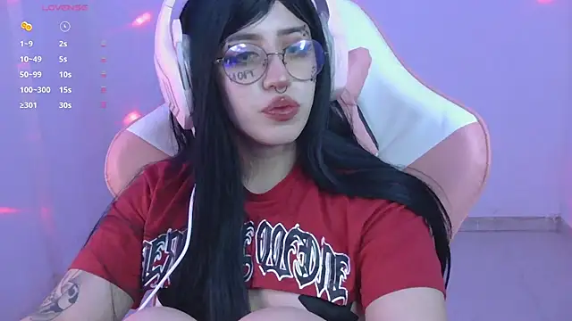 Snapshot of Hachiko_Love chatting on October 31, 3:51 am Hachiko Love online show from October 31, 3:51 am