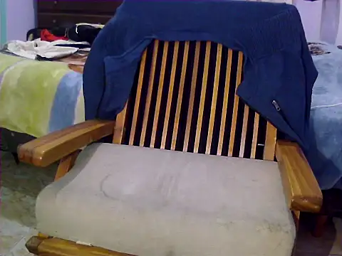 Snapshot of CesarLeyess chatting on May 27, 8:11 am CesarLeyess online show from May 27, 8:11 am