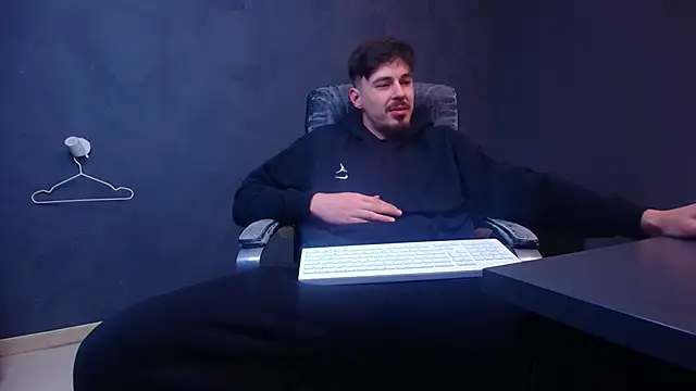 EnzoRace online show from February 5, 5:56 am