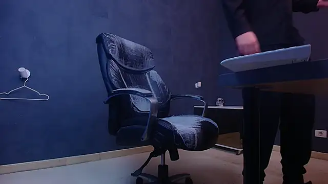 EnzoRace online show from February 7, 6:06 am