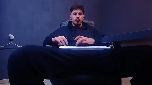 EnzoRace online show from February 10, 6:28 am