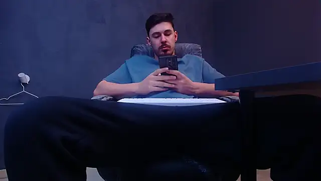 EnzoRace online show from February 11, 6:07 am