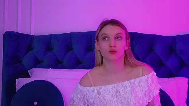 StacyEvances online show from March 7, 6:27 pm