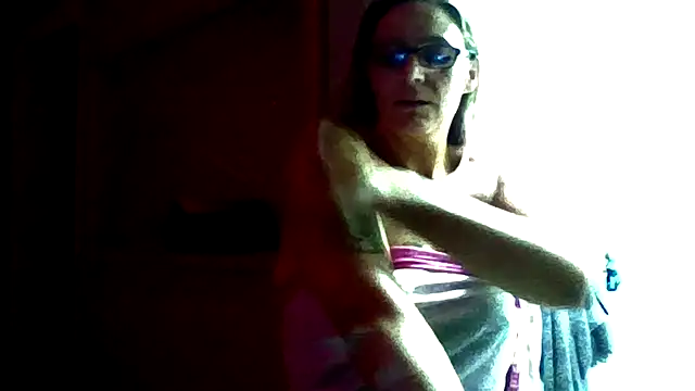 Snapshot of SparklesB1tch chatting on September 25, 7:23 am SparklesB1tch online show from September 25, 7:23 am