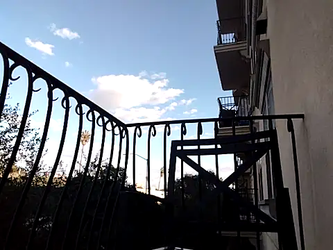 Snapshot of SparklesB1tch chatting on November 22, 11:26 pm SparklesB1tch online show from November 22, 11:26 pm