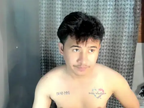 Snapshot of Adim-pinoy146 chatting on May 25, 12:00 pm Adim-pinoy146 online show from May 25, 12:00 pm