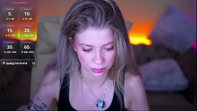 SandyLayy online show from June 11, 10:41 pm