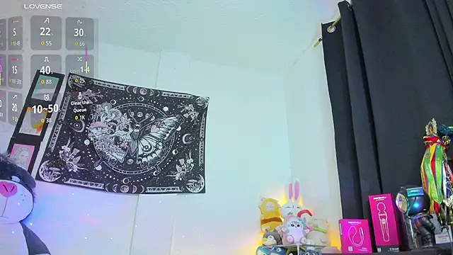 Snapshot of milita_houston chatting on July 15, 5:07 pm milita houston online show from July 15, 5:07 pm
