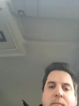 Snapshot of giova17cm chatting on February 9, 8:29 am giova17cm online show from February 9, 8:29 am