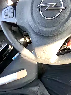 Snapshot of giova17cm chatting on March 7, 8:22 am giova17cm online show from March 7, 8:22 am