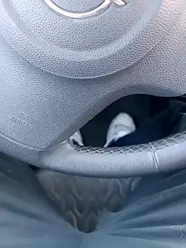 Snapshot of giova17cm chatting on March 17, 8:28 am giova17cm online show from March 17, 8:28 am