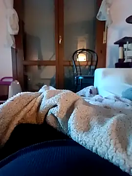 Snapshot of giova17cm chatting on March 30, 8:43 pm giova17cm online show from March 30, 8:43 pm