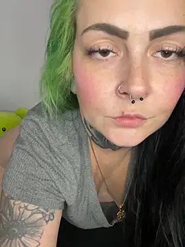 Snapshot of ninabobina666 chatting on September 10, 2:39 pm ninabobina666 online show from September 10, 2:39 pm