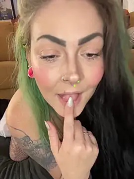 Snapshot of ninabobina666 chatting on October 27, 2:54 pm ninabobina666 online show from October 27, 2:54 pm