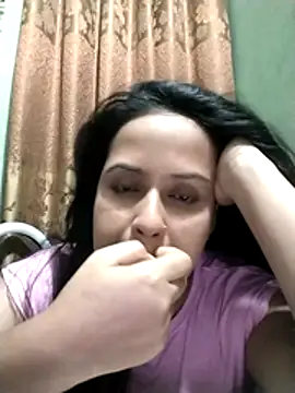 Snapshot of Nil_pori87 chatting on August 2, 5:33 pm Nil pori87 online show from August 2, 5:33 pm