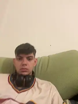 Snapshot of Cos_minn chatting on December 16, 3:28 pm Cos minn online show from December 16, 3:28 pm