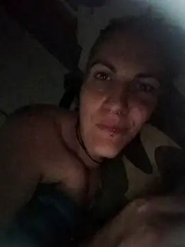 est 82 online show from September 28, 8:03 pm