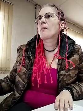 est 82 online show from October 6, 8:01 am