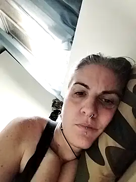 est 82 online show from October 21, 3:57 pm