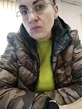 est 82 online show from October 30, 8:49 am