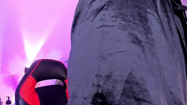 Snapshot of Cooperrosscute233 chatting on February 23, 10:18 pm Cooperrosscute233 online show from February 23, 10:18 pm