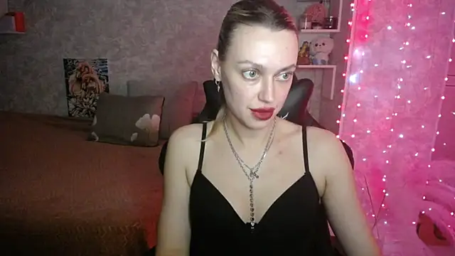 NickyAdamidi online show from December 3, 4:49 pm