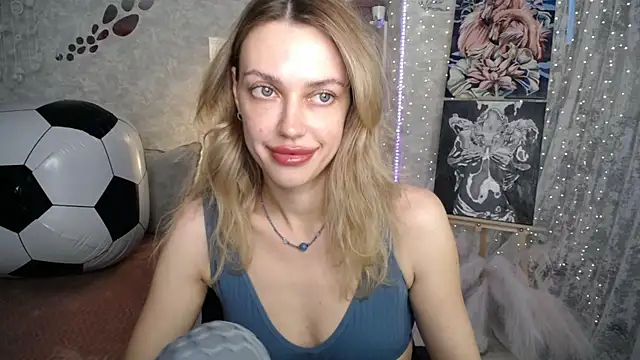 NickyAdamidi online show from June 14, 4:31 pm