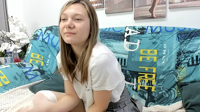 Sunny Sammy online show from September 24, 1:20 am