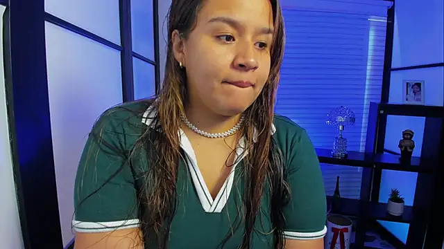 ElaBourn  online show from October 13, 1:33 pm