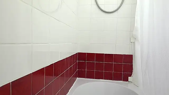 Snapshot of Piper-Lixx chatting on January 6, 10:34 pm Piper-Lixx online show from January 6, 10:34 pm