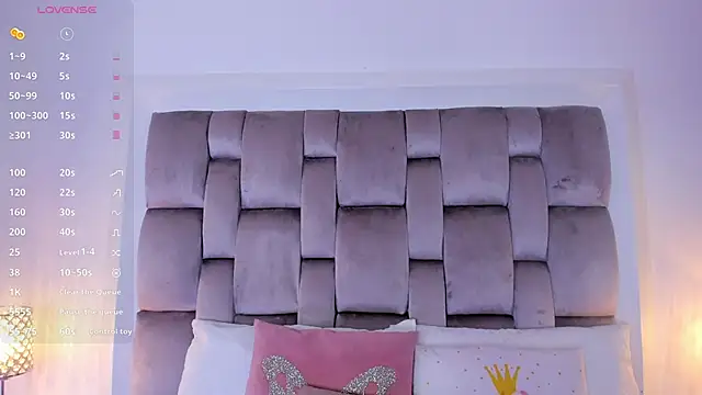 Snapshot of HarleyQueen666 chatting on November 4, 10:58 am HarleyQueen666 online show from November 4, 10:58 am