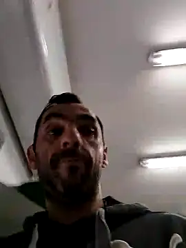 hotmen83 online show from October 3, 7:16 am