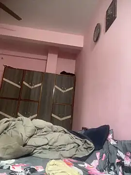 Snapshot of mona_15 chatting on November 12, 10:37 am mona 15 online show from November 12, 10:37 am