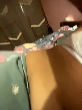 Snapshot of mona_15 chatting on January 8, 6:21 pm mona 15 online show from January 8, 6:21 pm