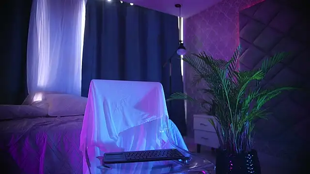 grayce blossoms 24 online show from September 16, 8:21 pm