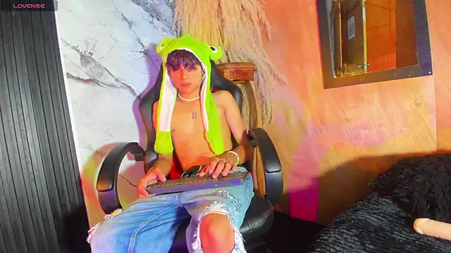 spicy adonhis online show from September 25, 12:42 pm