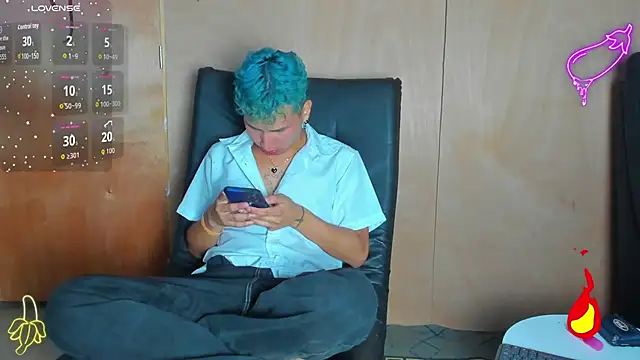 spicy adonhis online show from October 12, 10:58 am