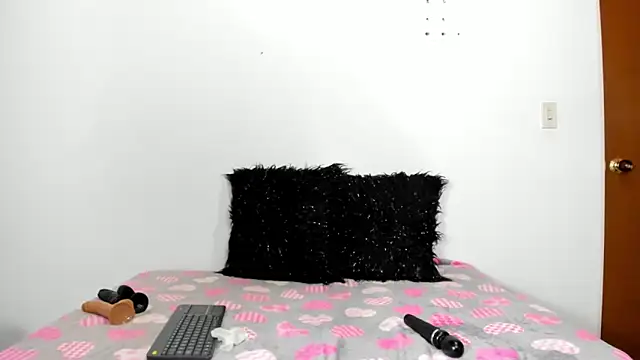 Camila Martiinez online show from November 14, 7:23 pm